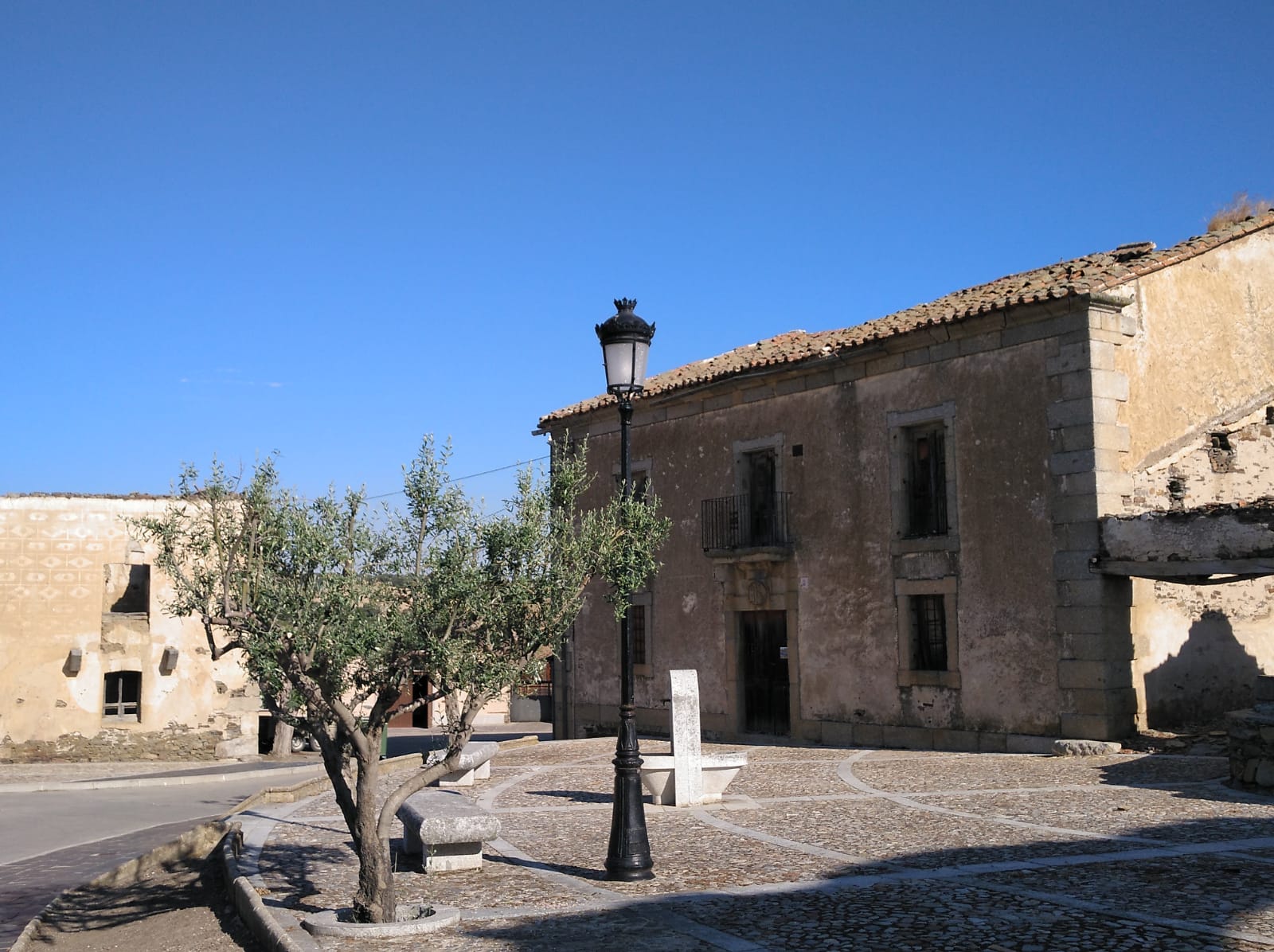 La plaza- Ayuntamiento de Salvatierra de Tormes